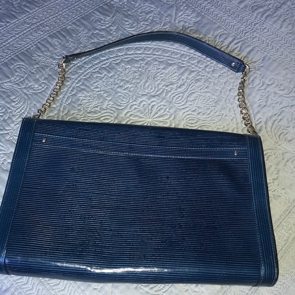 Kate Spade Handbag. - Picture 5 of 8